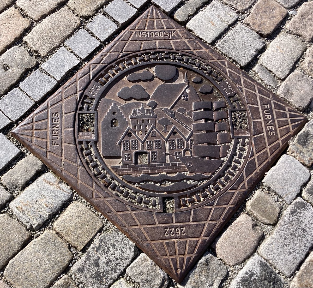 Yarrowman1's tweet photo. #ManholeCoverMonday offering with some Bergen highlights https://t.co/dplVXMC3cu