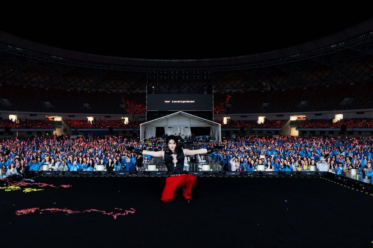 ANiceEnt's tweet photo. “ไมค์ พิรัชต์” ปังต่อเนื่องในจีน! ร่วมโชว์เวทีใหญ่ งาน “Popular Code Peak Live Concert in Zunyi”

#Mikeangelo #M1keangelo #ไมค์พิรัชต์

🔗https://t.co/jd7zacNMfK https://t.co/PB61qQEzH7