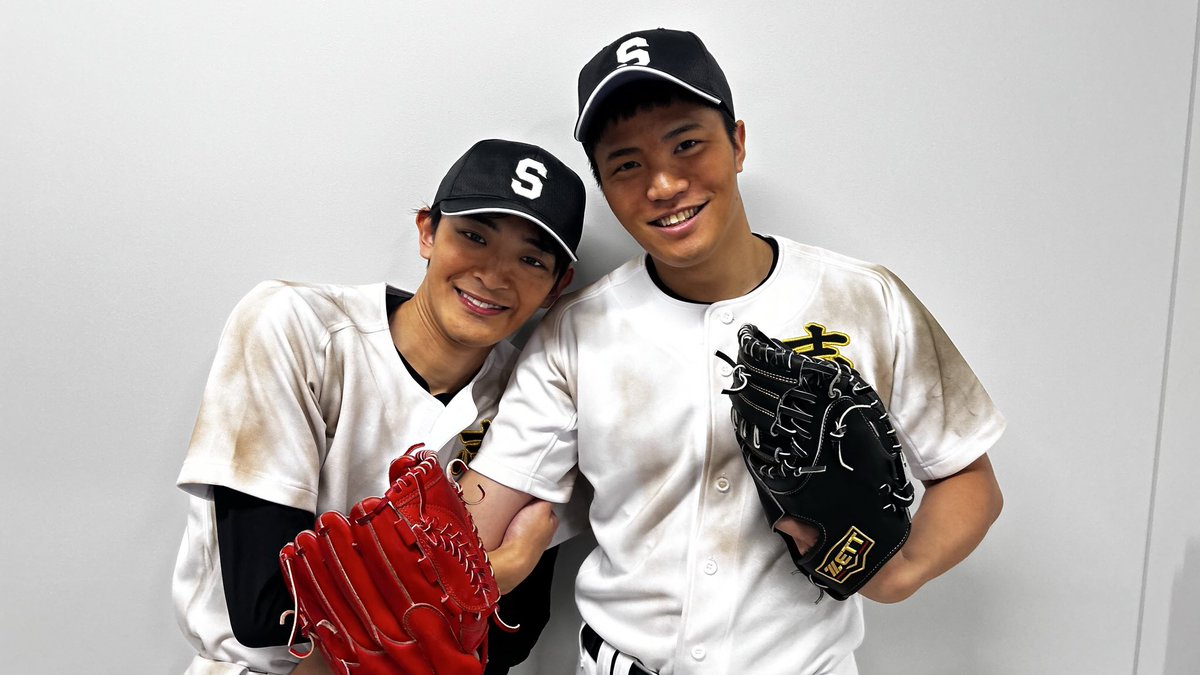 tomitarei15's tweet photo. 「 #ナイボー」本日昼公演ご来場誠にありがとうございました⚾️
今日はサカウエ先輩と📸ウツボにとって大切な存在です✨️
夜公演もお待ちしております！
 #東京建物ぴあシアター https://t.co/Hae5tVjA3Z