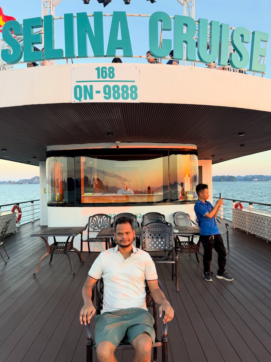Leoblanco8's tweet photo. From a cruise deck, Vietnam looks truly magical. https://t.co/dd9YucMITf
