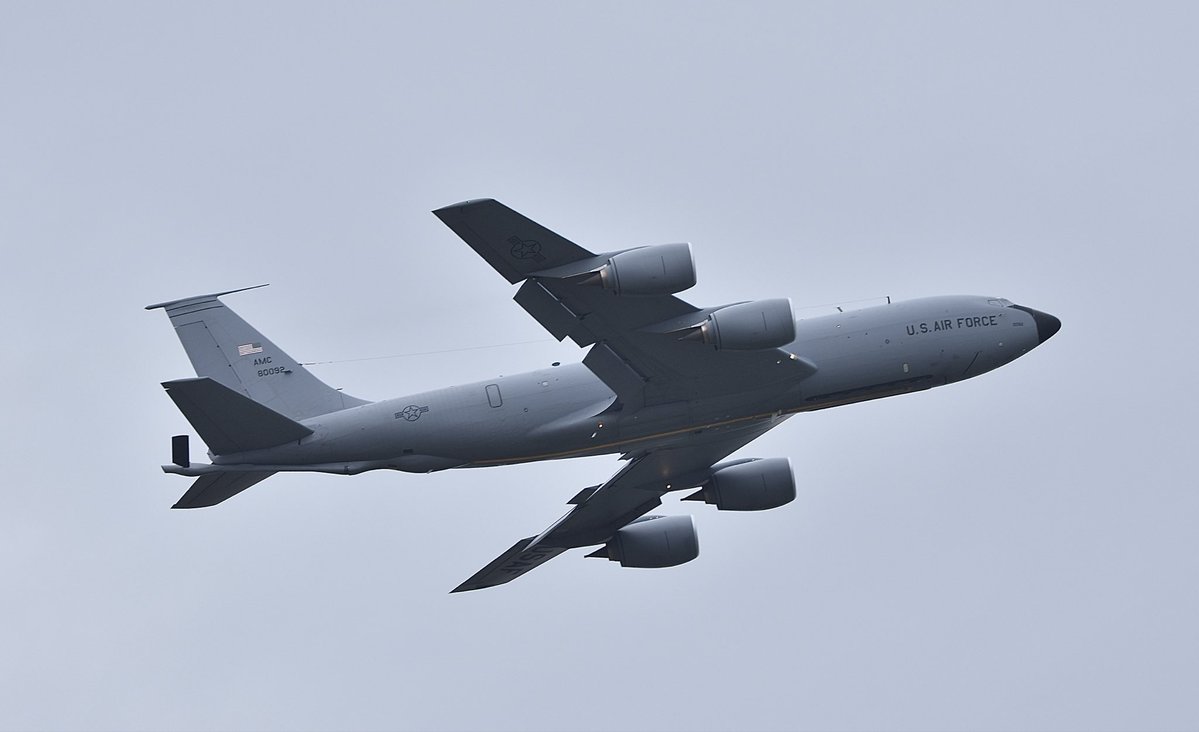 Sitaderuman468's tweet photo. 10.5 お初の大型機
色付きP-8 とノーマークタンカー
三沢も朝夕冷え込むようになり、秋の訪れを感じる
展望デッキもアウター着ないと厳しい。
#三沢基地
#RJSM https://t.co/YVLM6aIyHM