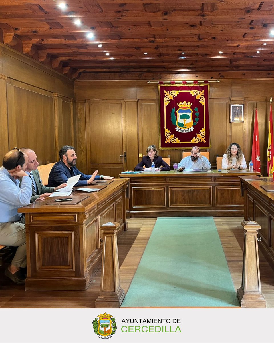 AytoCercedilla's tweet photo. 🚆 Corte temporal de la línea C8b de Cercanías entre Villalba y Cercedilla del 10 al 13 de octubre por obras de mejora.

Renfe habilitará un servicio alternativo de autobuses con paradas intermedias para garantizar la movilidad. 

Próximamente más detalles. 🚍

#Cercedilla #Renfe https://t.co/k4E655HGdC