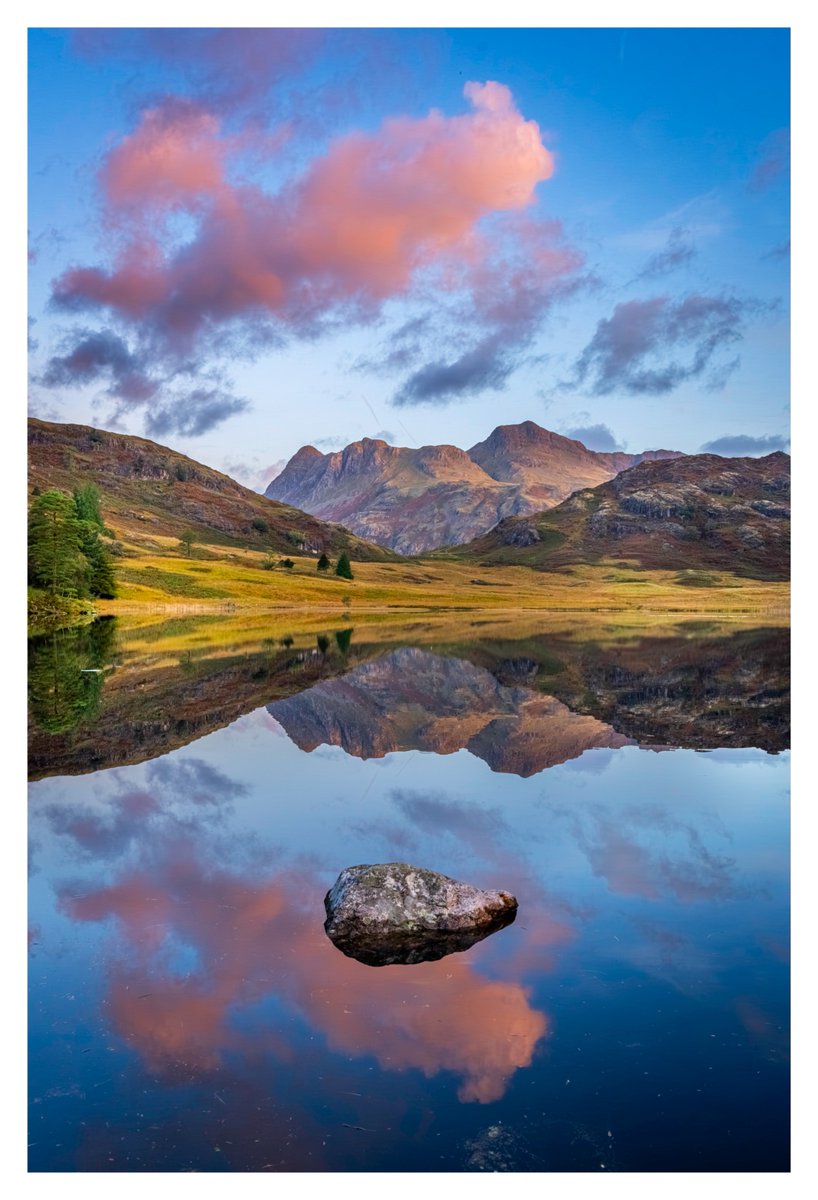Supergios's tweet photo. BLEA TARN DAWN - Saturday morning just got her in time to get the colours hitting the clouds. Blea Tarn always make you stop and admire the sheer beauty of the Langdales and Lakes. #lakedistrict @LDHotels @lakesfoundation @NatGeo @The_RPS @lakedistrictnpa #wowwednesdays https://t.co/OZR6P9d2WD