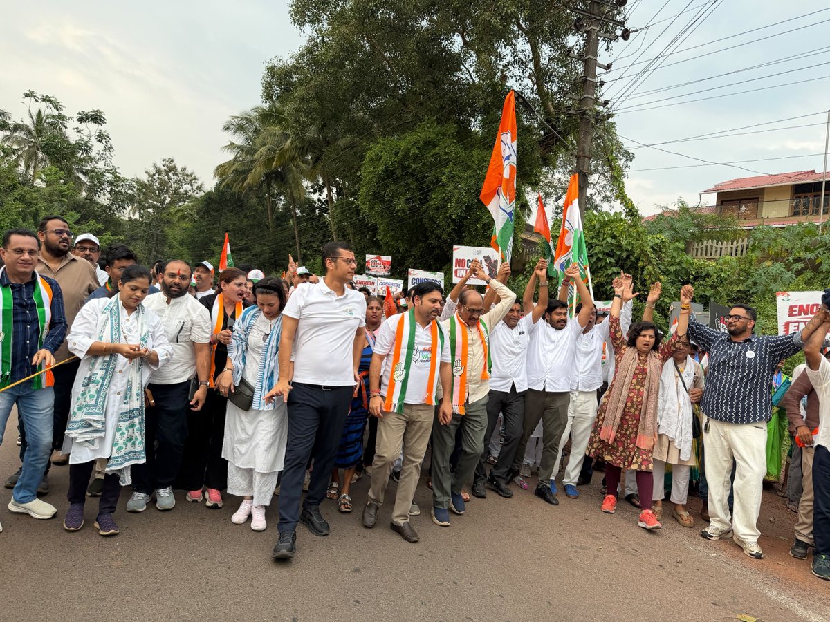 shendagerahul12's tweet photo. Day 13.

Maharashtra Congress MLA Vishwjeet kadam joined Goy Rakhonn Yatra at shiroda.

Goa is ready for Change.
@vishwajeetkadam @DrAnjaliTai https://t.co/9D343xBDvW