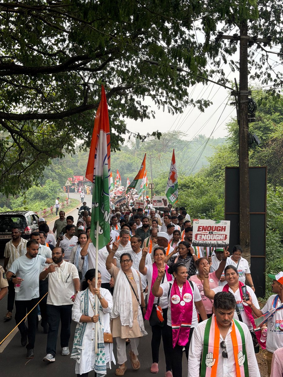 shendagerahul12's tweet photo. Day 13.

Maharashtra Congress MLA Vishwjeet kadam joined Goy Rakhonn Yatra at shiroda.

Goa is ready for Change.
@vishwajeetkadam @DrAnjaliTai https://t.co/9D343xBDvW
