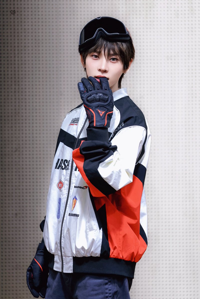 9hyunbin_0's tweet photo. 261004 🥊

 #HYUNBIN #POW #구현빈 #파우 #현빈 https://t.co/9R9N8WOWuH