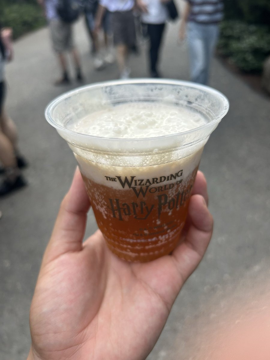 Loop_FH's tweet photo. バタービール不味かった https://t.co/6zclK4RPlv