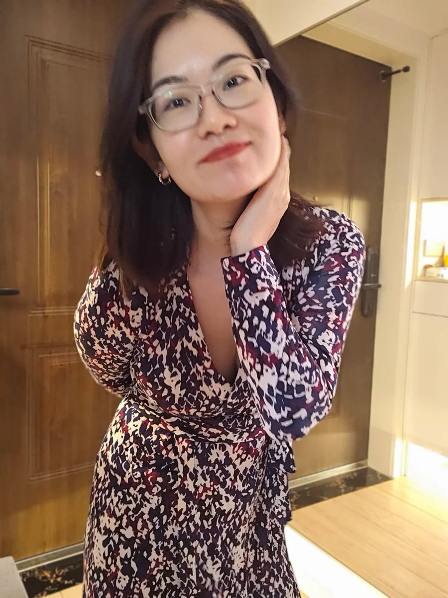 jenkinsjesse888's tweet photo. 35+岁已婚，鼓起勇气第一次在 X 发正面自拍，希望能收获善意与欣赏。 https://t.co/pf0M8CvrV2
