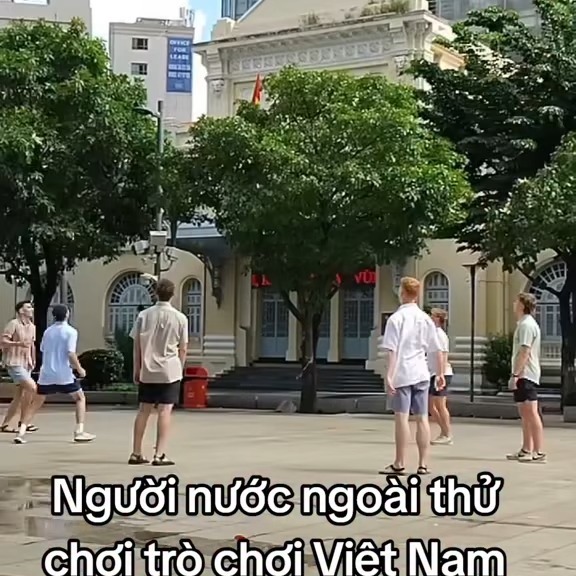 maite_mdas's tweet photo. POV: “How hard can kicking a little feather ball really be? ”

5 minutes into playing shuttlecock in Vietnam: exhausted. https://t.co/OhsrAw5Lmu