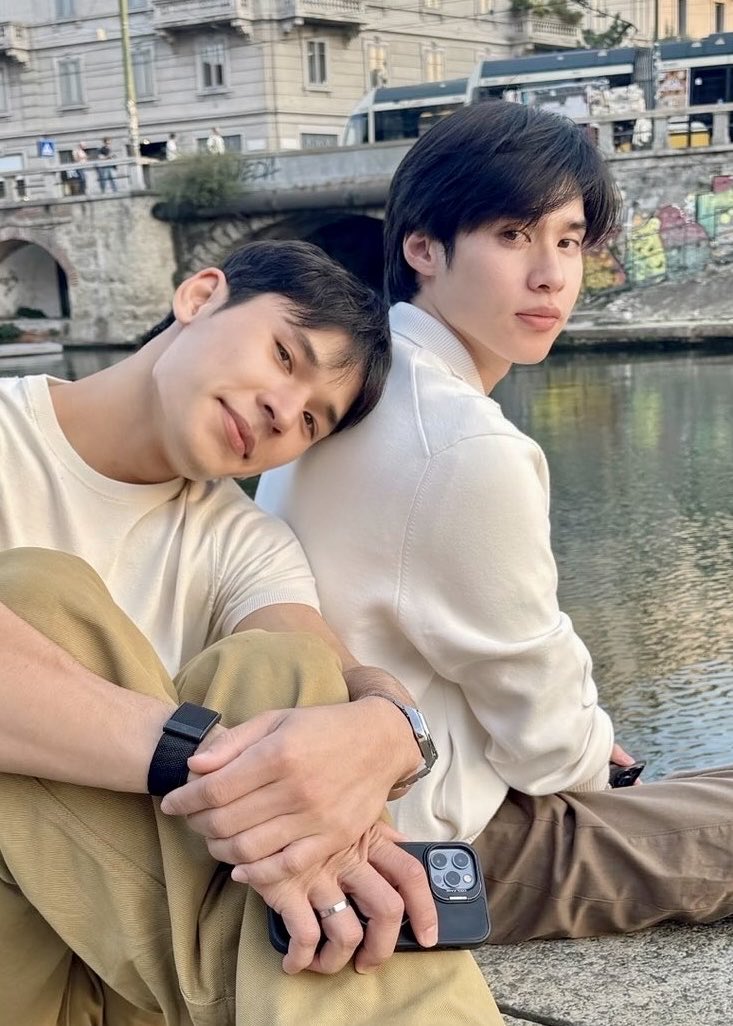 littlemeowbae's tweet photo. ทำไมคุณมาซบ1000ระยาผมแบบนั้นอะ ควรมั้ย ? https://t.co/b4frdnL3By