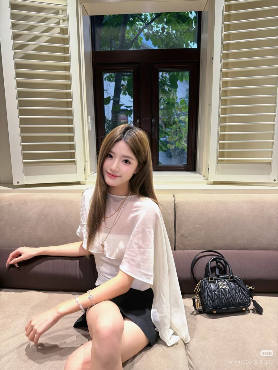 tsh_archive's tweet photo. ♡ graduate ♡
➪ 260924 || xiaohongshu update

"审美积累ㅎ.ㅎ
#185大帅哥 #拍照姿势 #审美累积 #穿搭 #下午茶”

#HUXINYIN #胡馨尹 https://t.co/ctGNFAKxcO