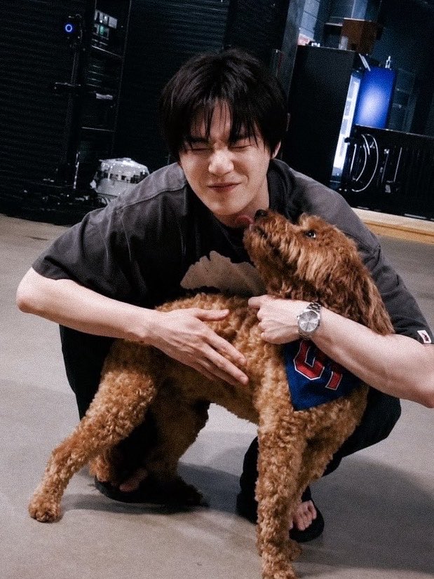 yooniskoo's tweet photo. my heart hurts in ways i can’t explain. https://t.co/zN10LnAIUr