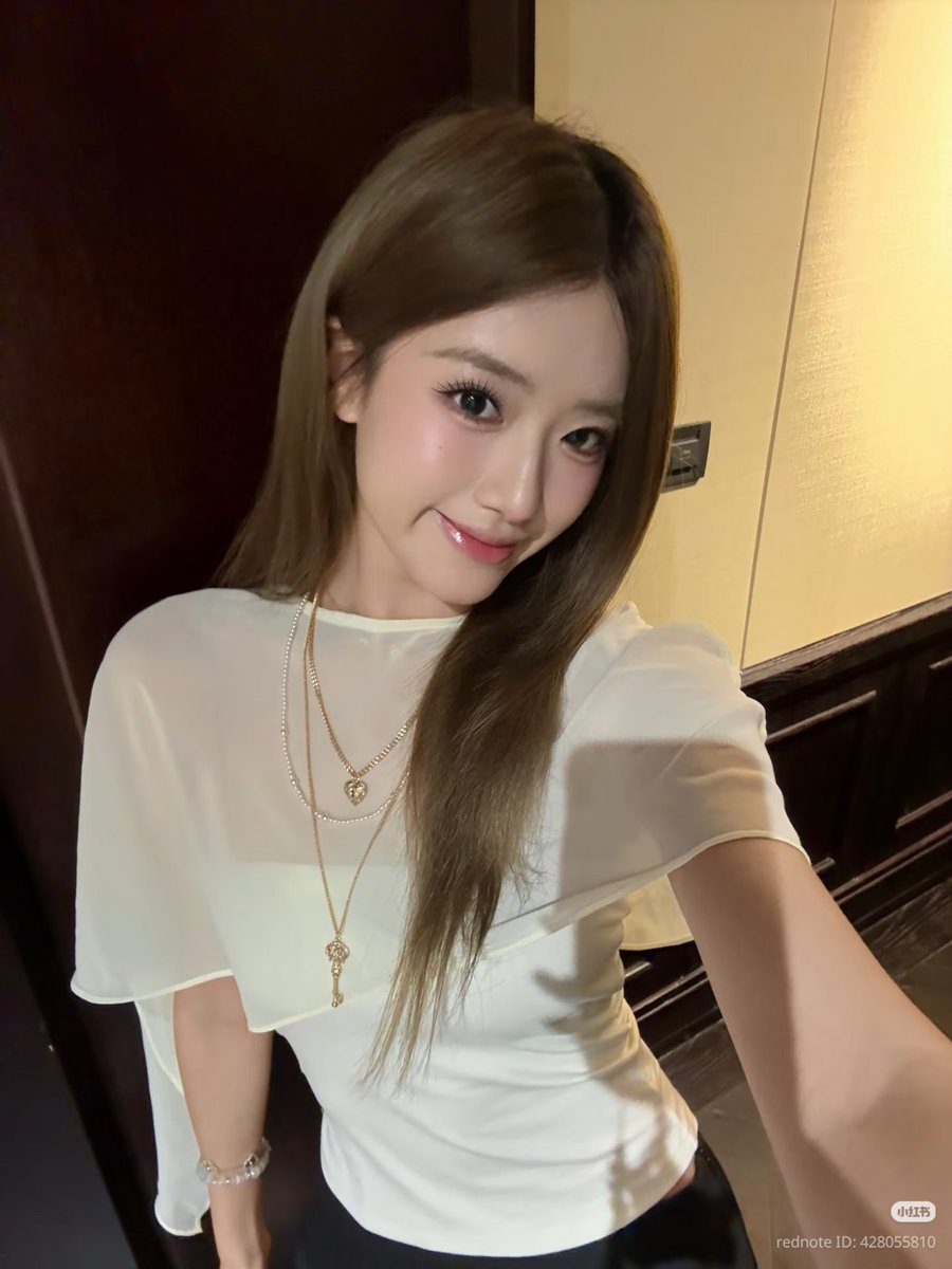 tsh_archive's tweet photo. ♡ graduate ♡
➪ 260924 || xiaohongshu update

"审美积累ㅎ.ㅎ
#185大帅哥 #拍照姿势 #审美累积 #穿搭 #下午茶”

#HUXINYIN #胡馨尹 https://t.co/ctGNFAKxcO