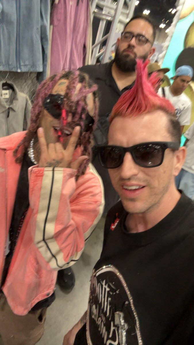 Allaccessusa's tweet photo. ALL ACCESS USA x LIL PUMP π―π₯
Ran into Lil Pump at ComplexCon LA and you already know the vibes! ππ We both pulled up with the PINK HAIR!
Great energy, crazy weekend, and another legendary ComplexCon moment.
#AllAccessUSA #LilPump #ComplexCon #ComplexConLA #LosAngeles https://t.co/GeXVbXbx1L
