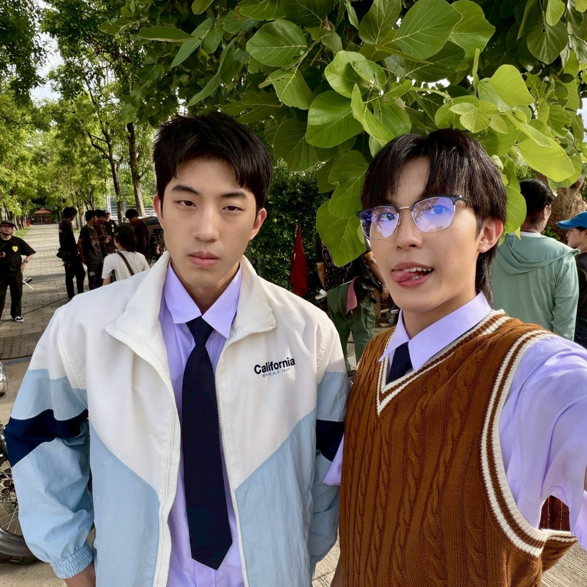 leviohno's tweet photo. congratulations, my boys🥺 you’ve reached another milestone together!! I hope to meet phakin and tengnueng very soon! 🫶🏻

#ไพล็อตน้องจุ๊บ1M
#KenPaul
#kenji_kanthee
#tananloh_ https://t.co/DOhG7TWC2Q