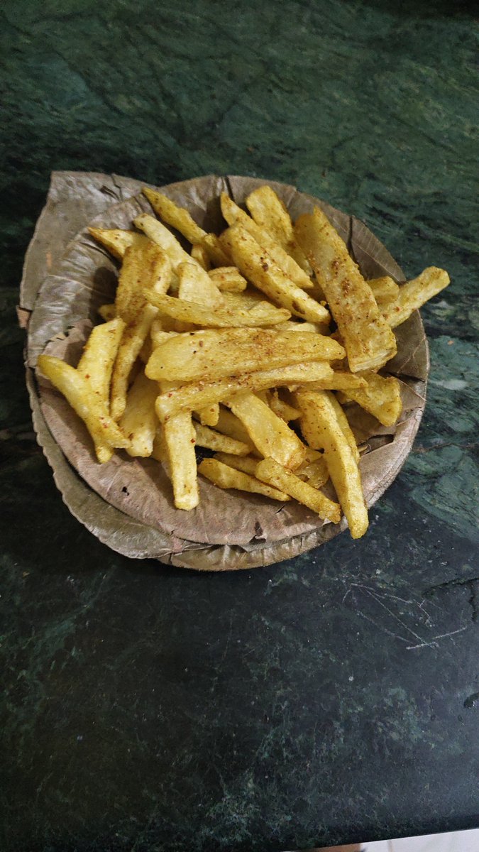 invinciblegud91's tweet photo. Ghar par bnaya  h finger 🤫😋😋🤪 https://t.co/P3n8igPbKn