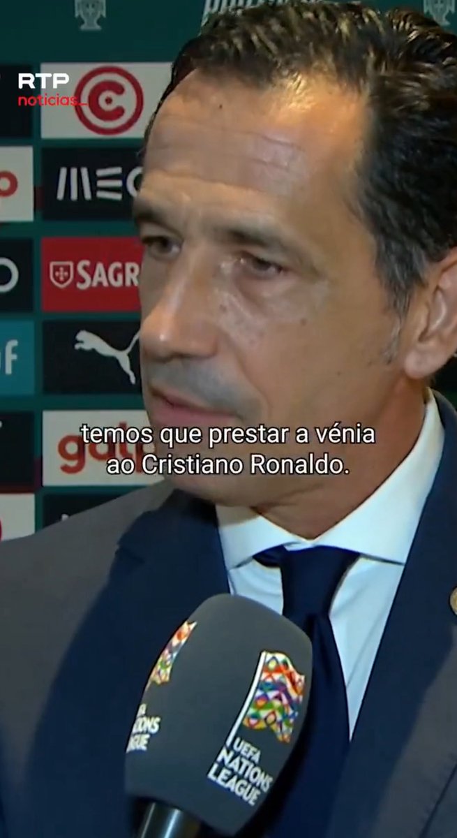 ActuFoot_'s tweet photo. 🚨🚨 LES MOTS TRÈS FORTS de Pedro PROENÇA, président de la Fédération portugaise de football 🇵🇹 👇 : 

« Cristiano RONALDO 🇵🇹 est LE MEILLEUR JOUEUR DE L’HISTOIRE. 🐐

Il a consacré plus de deux décennies au football portugais et est LE SYMBOLE ULTIME DE L’IDENTITÉ PORTUGAISE.

Sa présence avec l’équipe nationale est bien méritée grâce à ses exceptionnelles capacités sportives, et cela est indéniable. Il restera toujours partie intégrante de ce groupe tant qu’il sera en forme et prêt. 🙌

Ce qui s’est passé entre lui et Jorge Jesus n’était qu’un simple malentendu qui doit être résolu en interne !

Il est notre icône, et il a été capitaine de l’équipe lors du premier des quatre matchs !

Il aurait pu mettre fin à sa carrière à la Coupe du monde, mais il ne l’a pas fait par amour pour son équipe nationale. ❤️

Je peux attester du lien qu’il partage avec le peuple portugais et notre équipe nationale.

Maintenant que les quatre matchs sont terminés, nous avons le temps et le calme pour nous asseoir ensemble et résoudre le malentendu. 🙏

Cristiano fait partie de notre héritage, et il sera toujours là chaque fois que le sélectionneur le voudra… »

🎙️ via @FabrizioRomano