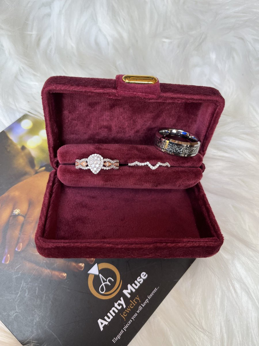 AUNTYMUSE_'s tweet photo. Beauty Couple Set 
Available 
💯 925 sterling silver 
Comes with a Tungsten Carbide Male Ring 
#150,000
Comes Boxed 
Non Tarnish https://t.co/YP484ezCO2