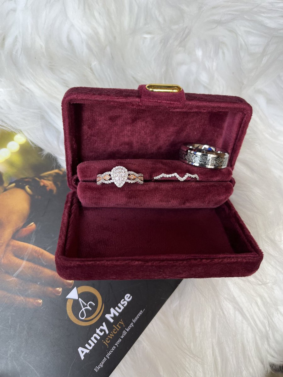AUNTYMUSE_'s tweet photo. Beauty Couple Set 
Available 
💯 925 sterling silver 
Comes with a Tungsten Carbide Male Ring 
#150,000
Comes Boxed 
Non Tarnish https://t.co/YP484ezCO2