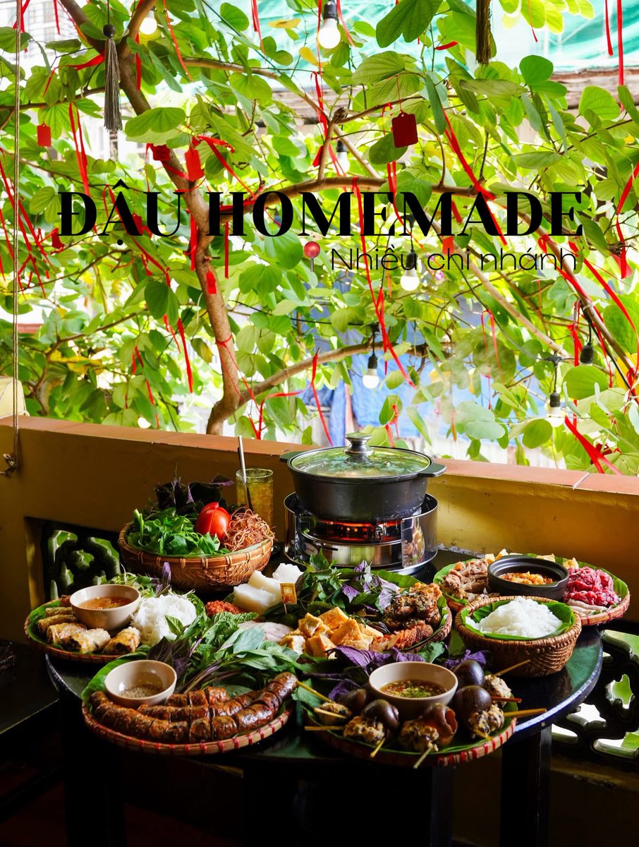 demeti_65's tweet photo. Muốn ăn món Hà Nội, ghé Đậu Homemade. Không gian ấm cúng, thực đơn đa dạng với bún đậu mắm tôm và nhiều món truyền thống. Giá từ 100. 000 đến 500. 000 đồng, phục vụ 10:00-21:00. https://t.co/8Kh1k7kyh8