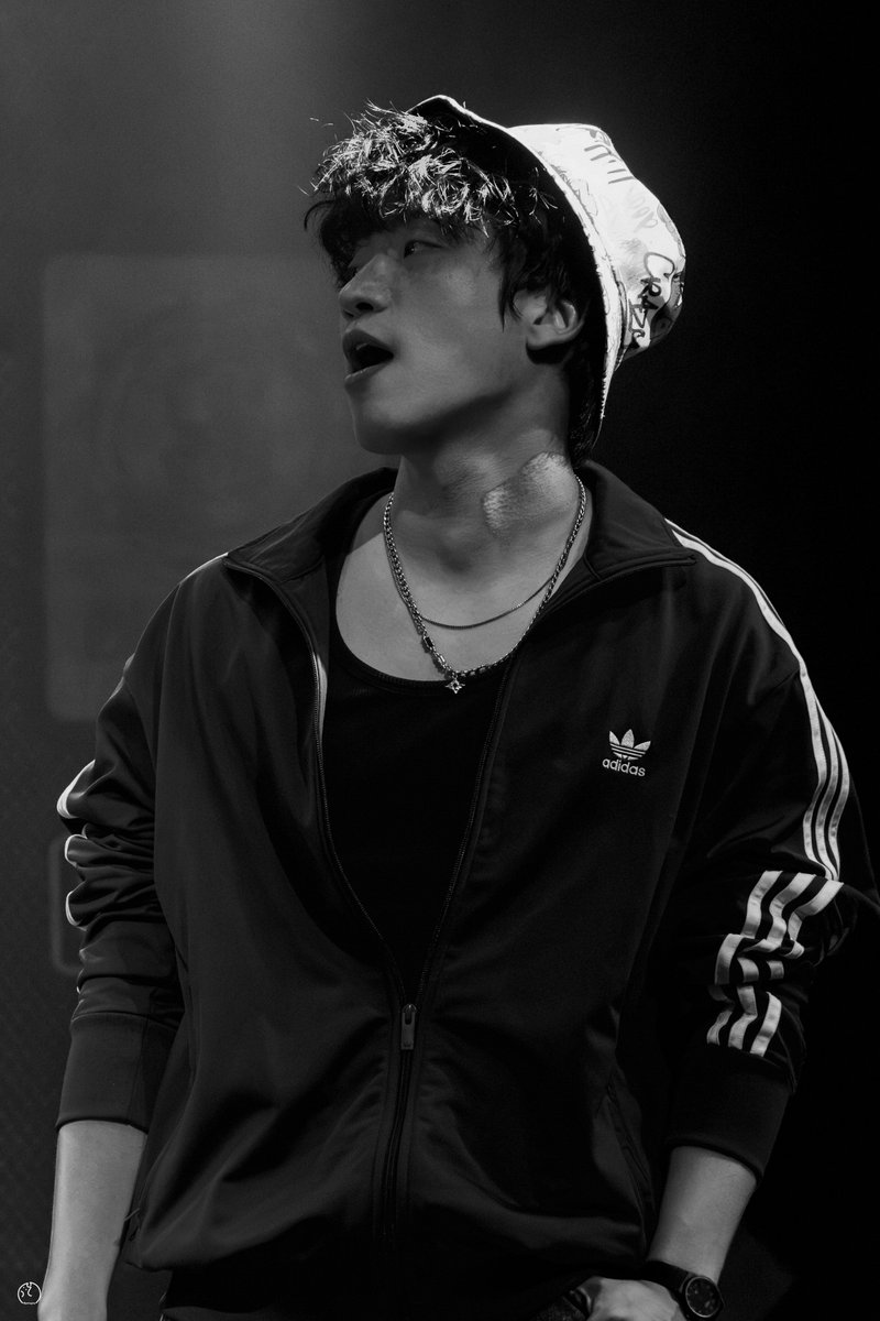 blackdog404's tweet photo. 나 본진 눈 이렇게 뜨는 거 좀 좋아해 https://t.co/LTNo4o5UMX