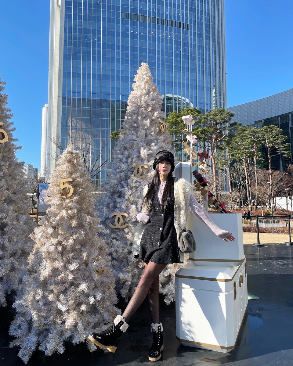 izzabella2011's tweet photo. ダイエットはいつも『明日から本気出す』の繰り返しなんだが。今日も一日お疲れ様！ 👊👇
IVtK https://t.co/fe14pAswec