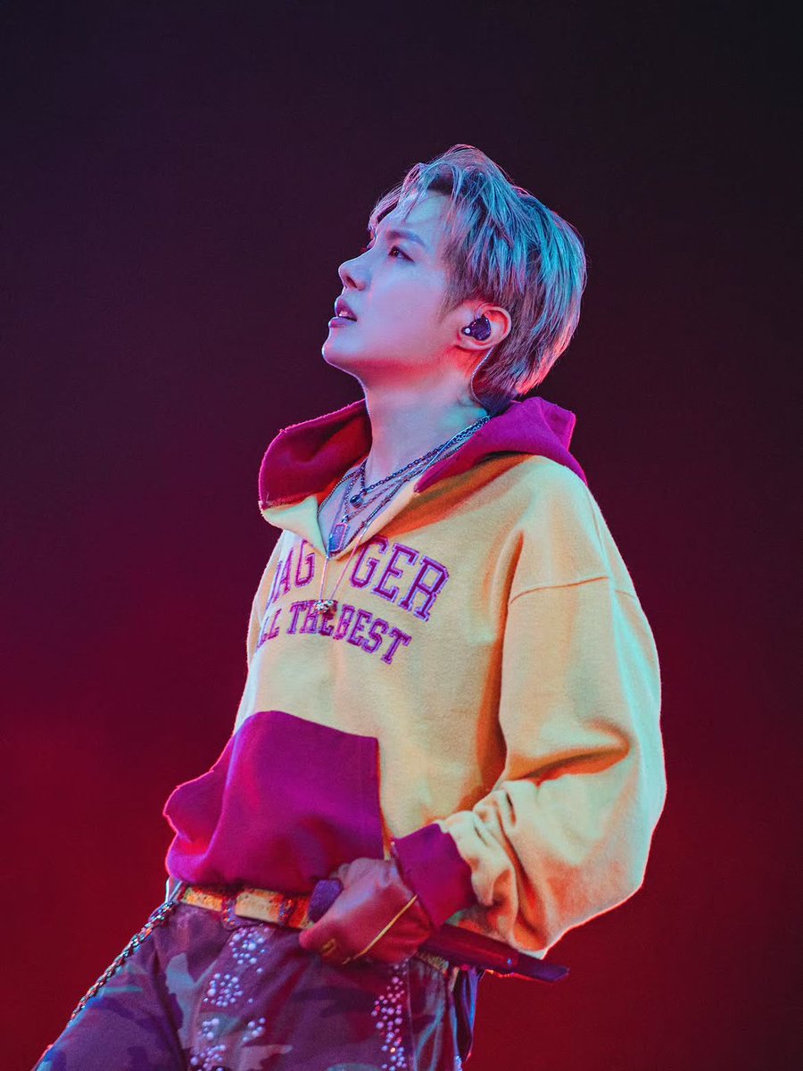 _BTSMoments's tweet photo. [📸 Instagram Post — #Jhope] (2/4)

🐿 BTS WORLD TOUR 'ARIRANG'. BOGOTA.

(https://t.co/yml8aEBzOO) https://t.co/Zy1sj5znFX