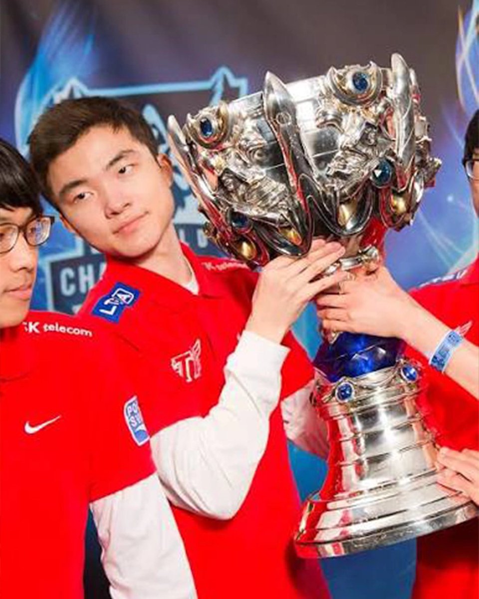 redbullgaming's tweet photo. The start of a legacy 🐐 https://t.co/C77Ixj5YbF