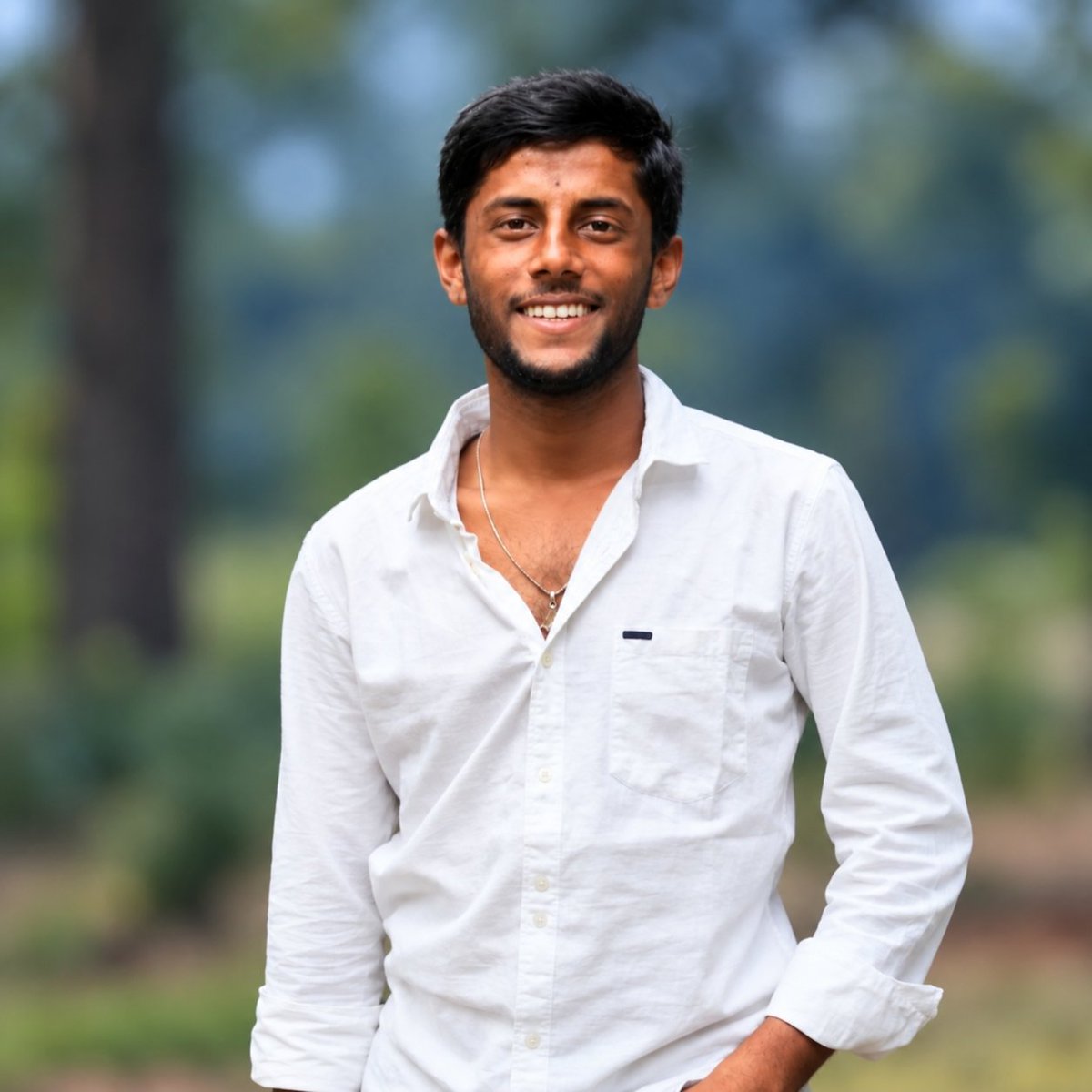 venom1s's tweet photo. Nagarbhavi, Bangalore

Yogesh Papanna

> 19 year old BCom student
> His classmate, Bhuvan, was in a relationship with a senior female student.
> Police say that Yogesh made negative remarks about the woman.
> Bhuvan got angry and called Yogesh outside.
> Bhuvan and his friends confronted him near a gym.
> They beat him, and Yogesh was stabbed in the chest.
> He died on the way to the hospital.
> Four people have been arrested.
> Bhuvan is still absconding.

One young boy lost his life. Five will go to jail.

All this just because of a girl.

Young men should stay safe from trouble and avoid girls and their toxic, psycho boyfriends.