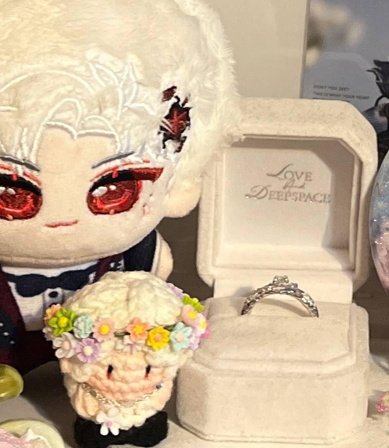 so_hammyy's tweet photo. yayayyayayaayayayyayay
in less than 6 months we did it!
now i have rings both irl and in game wahhh
so proud of myself, ngl 🥹🫶 https://t.co/nqHxgqzOI1
