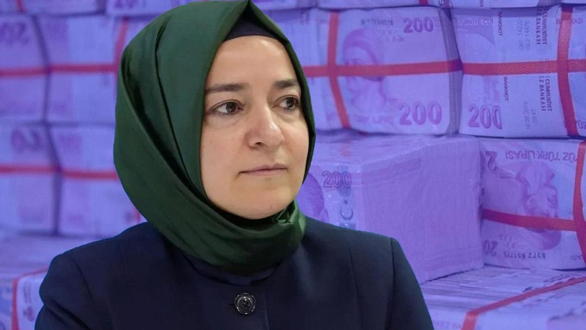cumhuriyetgzt1's tweet photo. 🔴 TKP'den Fatma Betül Sayan Kaya hakkında suç duyurusu

Türkiye Komünist Partisi (TKP), fon soruşturması kapsamında, "2 milyar liralık fon satışı yaptığı" iddia edilen ve AKP Genel Başkan Yardımcılığı'ndan "affını isteyen" Fatma Betül Sayan Kaya hakkında suç duyurusunda bulundu.
https://t.co/eJ6oei9sPj