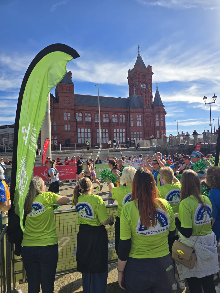 HardingEvans's tweet photo. Team HE was out in force at yesterday’s Cardiff Half!

We loved joining the cheer squad for Velindre Cancer Service, our charity of the year. What an amazing atmosphere! 👏

A huge well done to our colleagues and everyone who took on the half marathon! 🏅 https://t.co/ywU3D8jzVU