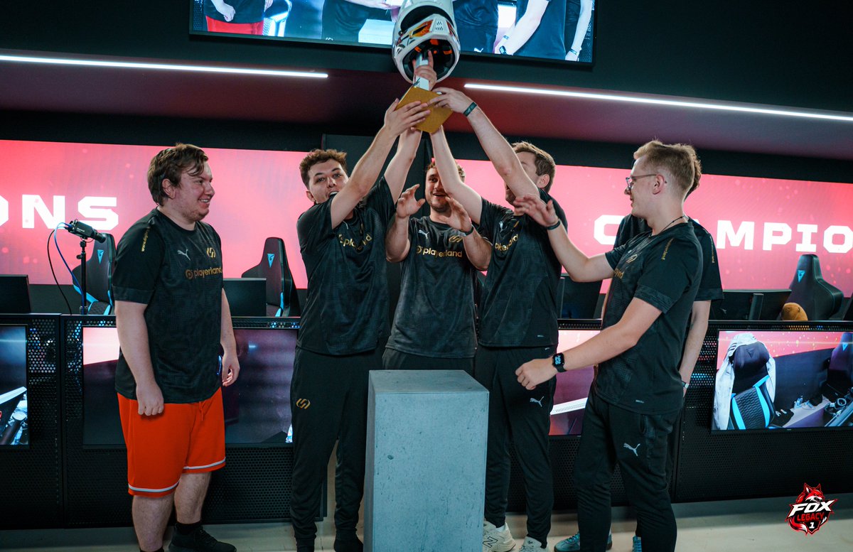 foxlegacycup's tweet photo. Your FOX Legacy #1 CHAMPIONS ๐คฉ๐ @UNiTYesports_eu
@Dytor_ | @kwt_cs | @2highcs | @M1key1769 | @Sn0wCS2 | @replaycsgoo
#FoxLegacy https://t.co/dKpXtgE0qO