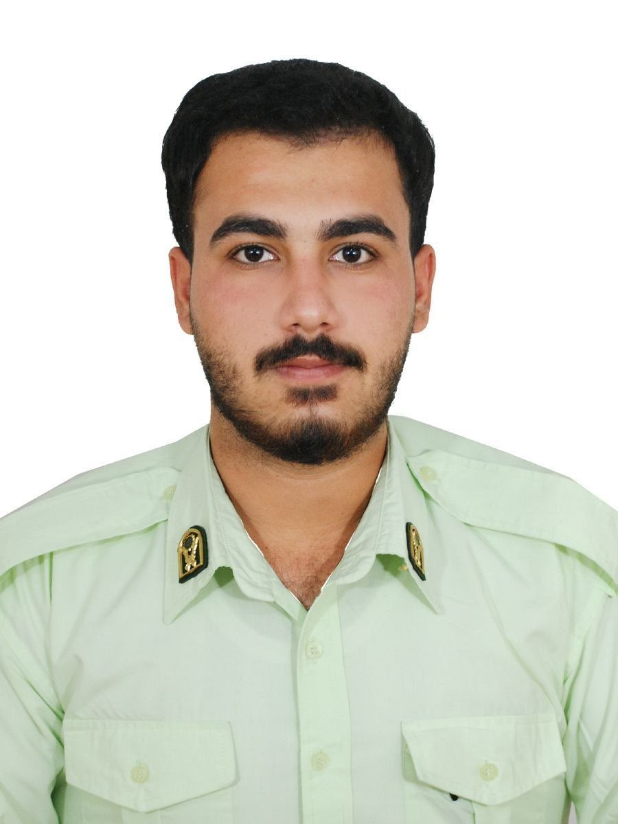 RastiHaber3's tweet photo. İran'ın Belucistan eyaletinde polislere ateş açıldı

🔶İran'ın Sistan ve Belucistan eyaletinde Bempur'da devriye görevindeki polislere kimliği belirsiz kişilerce ateş açıldı. Saldırıda 2 polis hayatını kaybetti, 1 polis yaralandı. https://t.co/po37XF3DMA