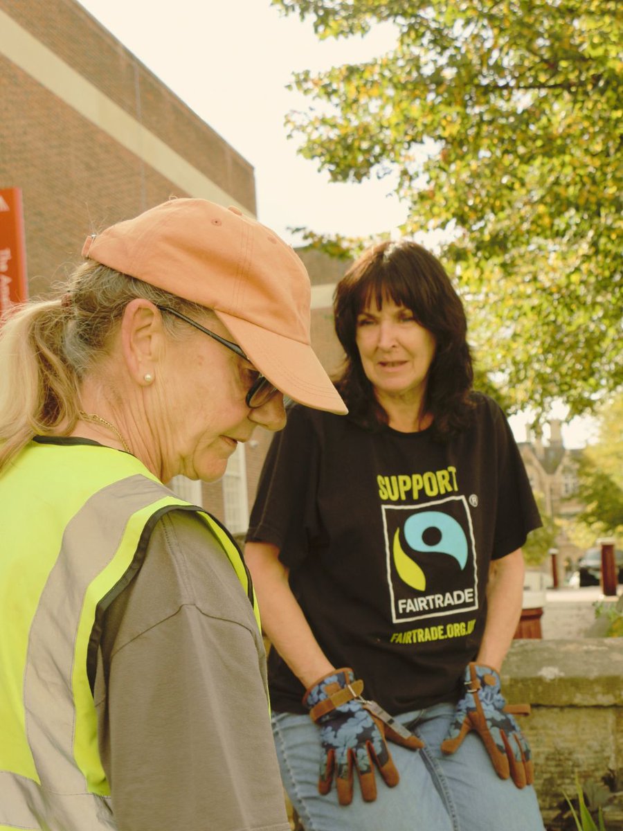 TWellsCouncil's tweet photo. A sundial, originally gifted to Tunbridge Wells by our twin city of Wiesbaden, Germany, has been installed among the plants in the colours of the Fairtrade logo. On Friday, you may have seen staff and volunteers refreshing the flowerbed!

@rtwinbloom https://t.co/j4XmSZBAr4