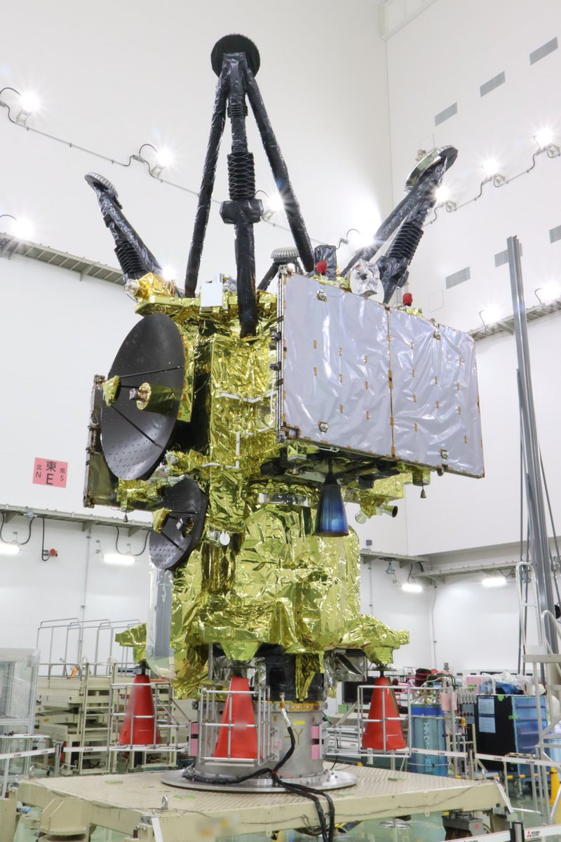 ISAS_JAXA's tweet photo. 【シリーズ：MMXを支える力】
火星衛星探査計画（MMX）の開発はJAXA宇宙科学研究所のMMXプロジェクトチームの力だけでなく、ALL-JAXA体制で取り組んでいます。これからシリーズで各部門・部署の活動内容をご紹介します。

#MMXLIFTOFF #MMX #H3F10 https://t.co/lo1vtZlIOa