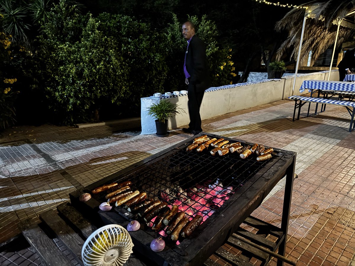 GermanEmbasssy's tweet photo. 🇩🇪🇪🇷 Celebrating German Unity Day in Asmara!

The Embassy of the Federal Republic of Germany in Asmara was delighted to host a reception marking the Day of German Unity.

We are grateful to our guests and friends for joining us in celebrating this special day and the close ties between Germany and Eritrea. 🤝

#GermanUnityDay #TagDerDeutschenEinheit #Germany #Eritrea #Asmara