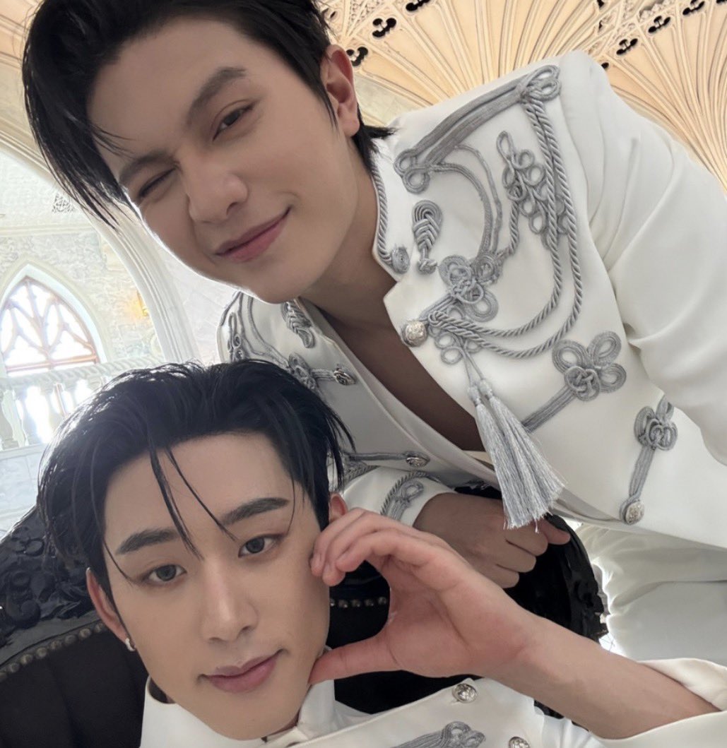 sthibtw_'s tweet photo. ถ้าคู่นี้ไม่ได้เป็นแฟนกัน หนูเลิกเป็นสาววายเลย (ล้อเล่น เพราะเป็นอยู่แล้ว) https://t.co/pfP0m436Oa