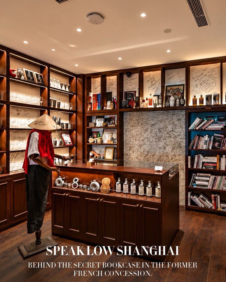 favi_faviola's tweet photo. Speak Low, hidden behind a bar tool shop in Shanghai’s French Concession, blends NYC energy, intimate design, rare spirits, and Shingo Gokan’s cross-cultural vision for cocktail culture. https://t.co/jmzM9jGgPJ