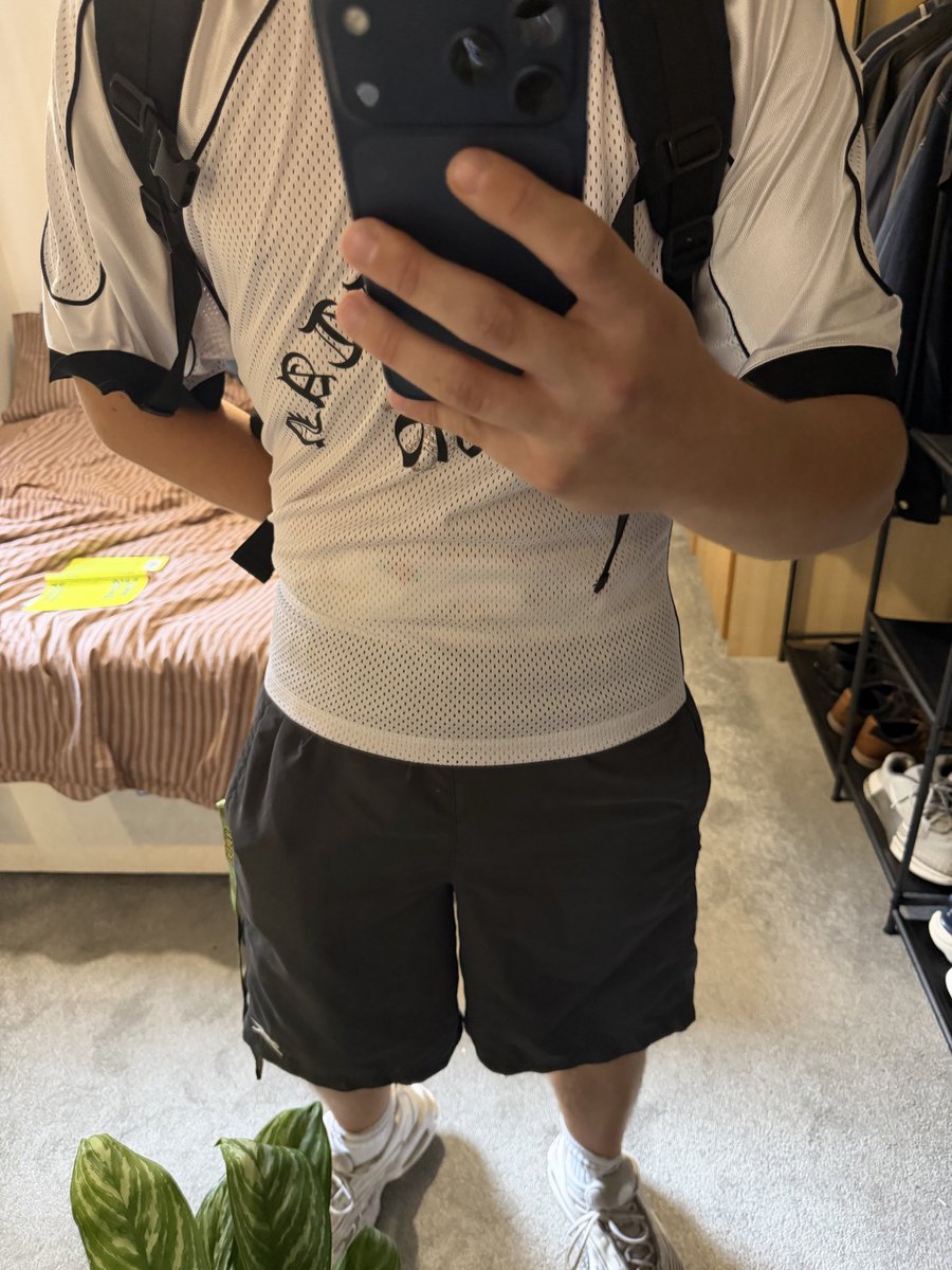 paddedSW's tweet photo. no one’s gonna notice, righttt? https://t.co/6VH9IYJJoi