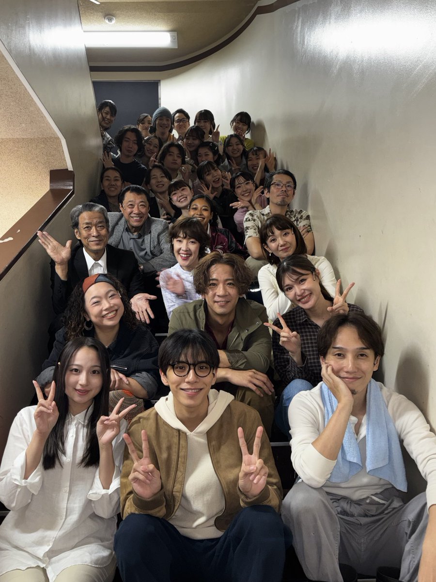 Funaparte's tweet photo. ミュージカル「缶詰工場の秘密」
無事終演しました。
ありがとうございました。

2026年10月5日　午後4時27分
世界は終わりませんでした。

まほろば町で得たことを糧に、新たな世界でまた頑張ります。
世界は続いてますからね！

星組　五味貴理子役/舟引香織

#M缶詰工場の秘密
#缶詰工場の秘密 https://t.co/NgeVSPpz27
