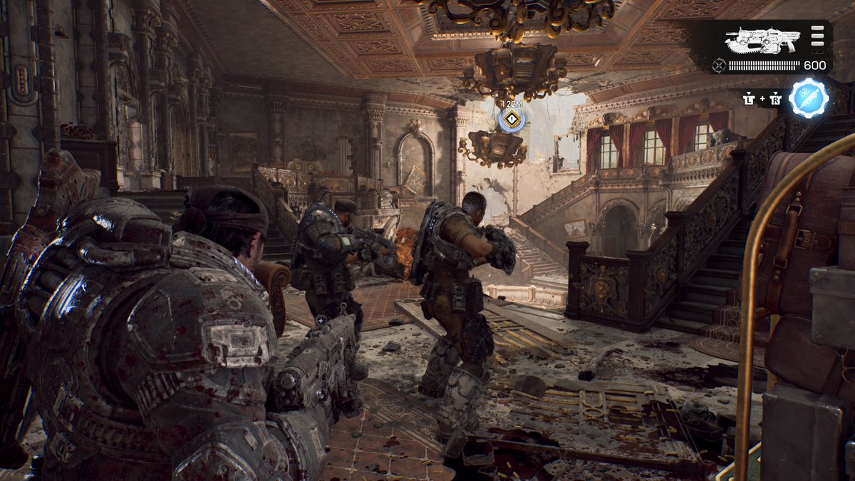 JVCom's tweet photo. On a testé Gears of War E-Day, et voici notre avis :

+ Une véritable claque visuelle même en mode Performances
+ Des Gears plus agréables à contrôler grâce au saut et à la glissade
+ Excellentes sensations de tir avec des impacts puissants fidèlement reproduits
+ Abandon des séquences tower defense pour se focaliser sur l’essentiel : l’action
+ Mode Siege explosif et fun en multi
+ Les armes à modifier apportent un plus appréciable
- La zone ouverte de la ville de Kalona a quelques limites frustrantes
- Les objectifs secondaires sont trop répétitifs pour des récompenses pas toujours motivantes
- Des personnages principaux dont on peine à s’attacher pendant la campagne
- Un 60fps qui toussote dans les moments les plus chargés, sur Series X
- Le mode Horde (“classique”) aurait mérité une approche plus traditionnelle pour satisfaire tout le monde

La note : 17/20
