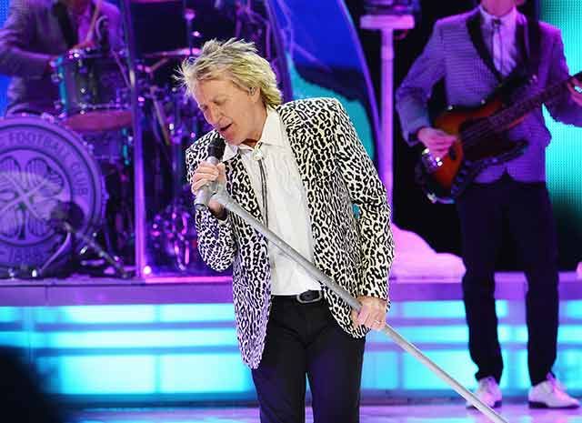 SevillaOcio's tweet photo. Concierto: Rod Stewart en Icónica #Sevilla Fest 2027 (martes 6 de julio) https://t.co/NowN7siIQD @iconicafest @rodstewart ¡Entradas a la venta hoy a las 10 horas! https://t.co/ZKyShUVdQ9