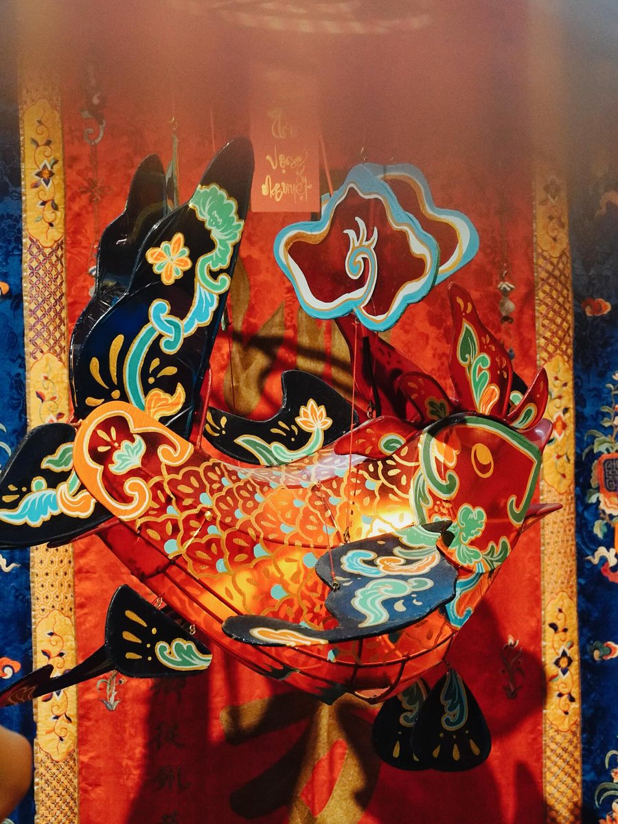 natalienoemi1's tweet photo. Mid-Autumn Festival in Vietnam: a time for family, lanterns, mooncakes, and moonlit celebrations. https://t.co/gDWTH1o0SE