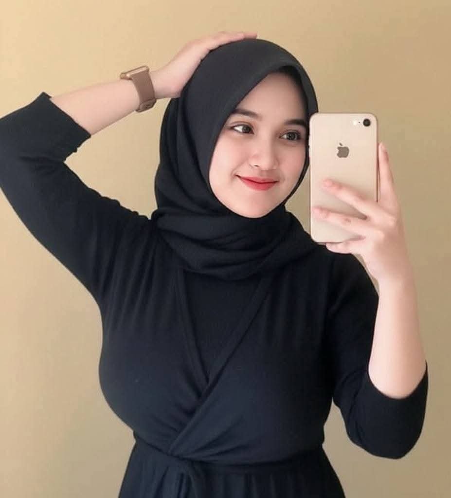 hanisatembem's tweet photo. Menjelang sore, kali aja lewat di beranda orang jomblo... kenalan yukk

#cewek #cindo https://t.co/fybaWisWCz