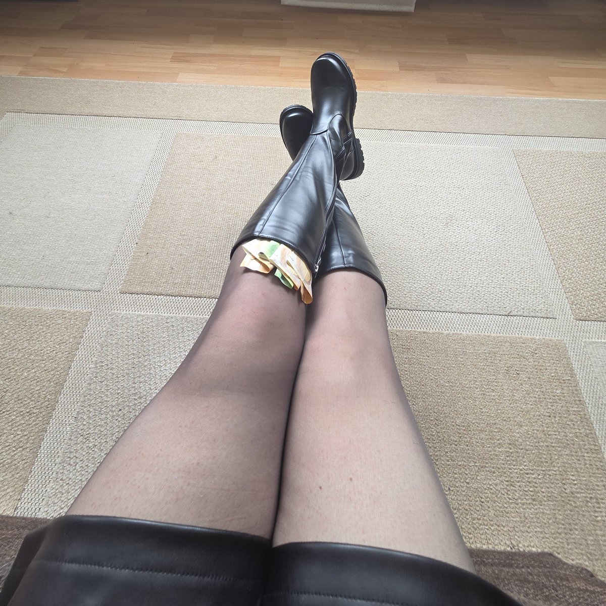 TheGoddessAlene's tweet photo. Your money is better off with me, so send it 🫦🔥 Pp and Amazon codes are welcome to be sent too 🫰🏻😌

#findom #geldherrin #nylon #füße #paypig https://t.co/mDjVOViF04