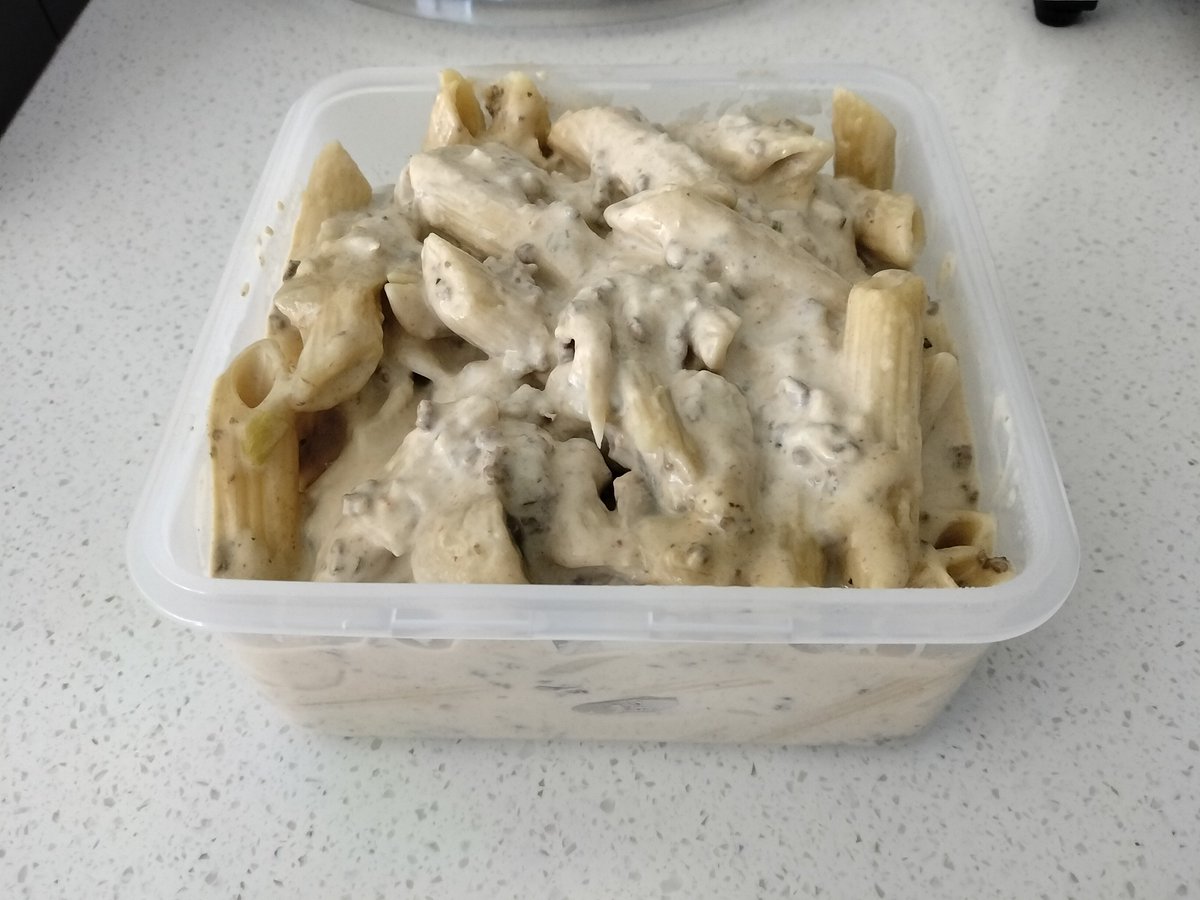 citrine_cals's tweet photo. 05/10/26 -- omad(twomad? i couldnt finish it in one sitting)

carbonara pasta: probably no more than 950cals. hoepfully

got no steps today, i could barely walk 💀 https://t.co/AXi4pI6CvV
