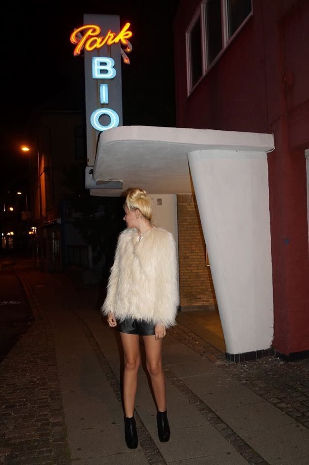 fiearchieve's tweet photo. Fie Laursen ✨️ ✨️   #fielaursen #fie #throwback #influencer https://t.co/xdEVruDcZ2