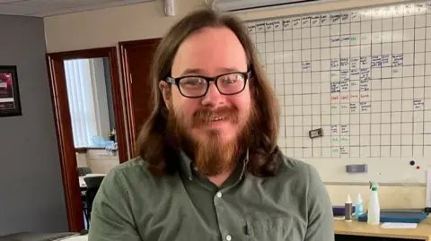 TheMercianNews's tweet photo. 🚨NEW: Ann Widdecombe murder suspect Joshua Kerry ‘had list of 100 VIPs’ on kill list.
Police are contacting those individuals, which include MPs and high-profile people after searching Kerry’s home and charging him with a terrorism offence. https://t.co/cwewPMFO6c