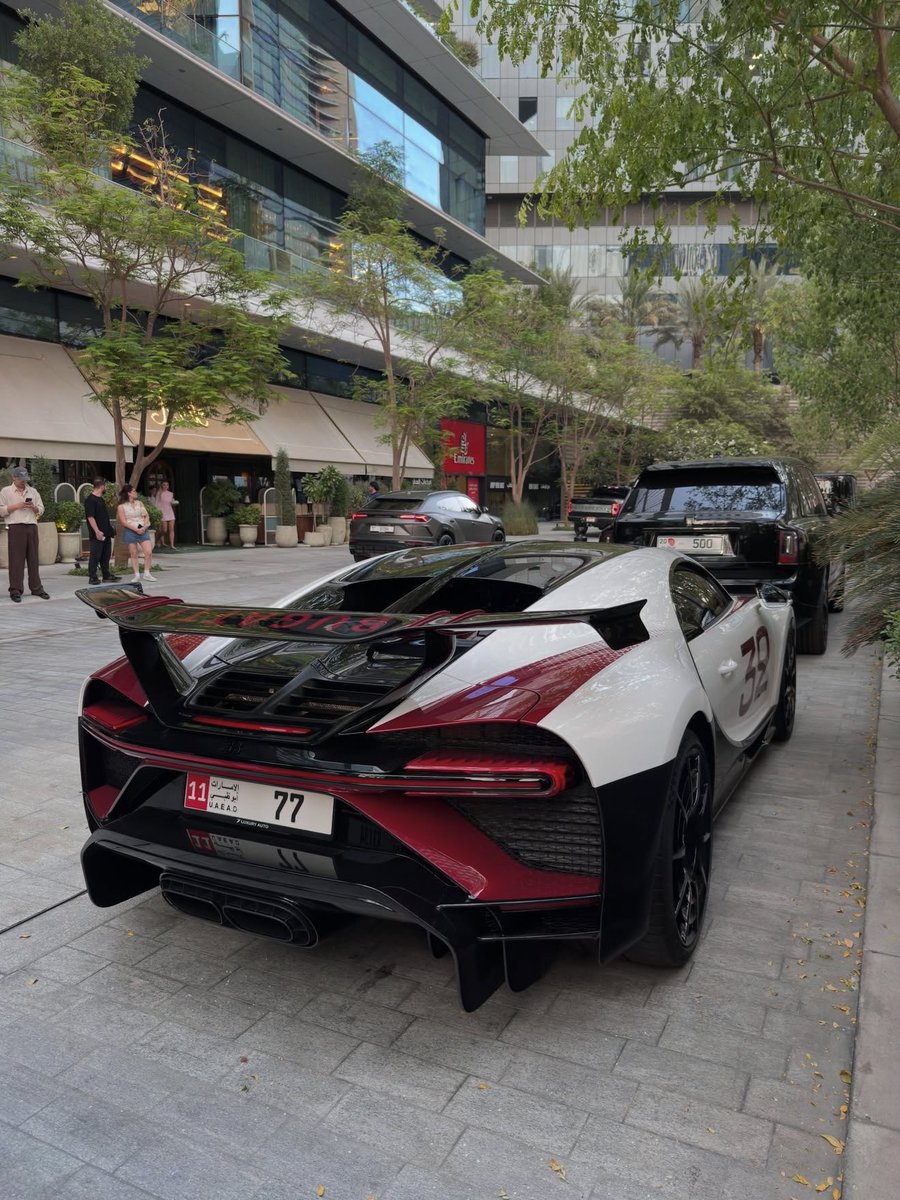 CarCultureCC's tweet photo. Bugatti Chiron Pur Sport Grand Prix 🇦🇪 https://t.co/B4IpibmMr1